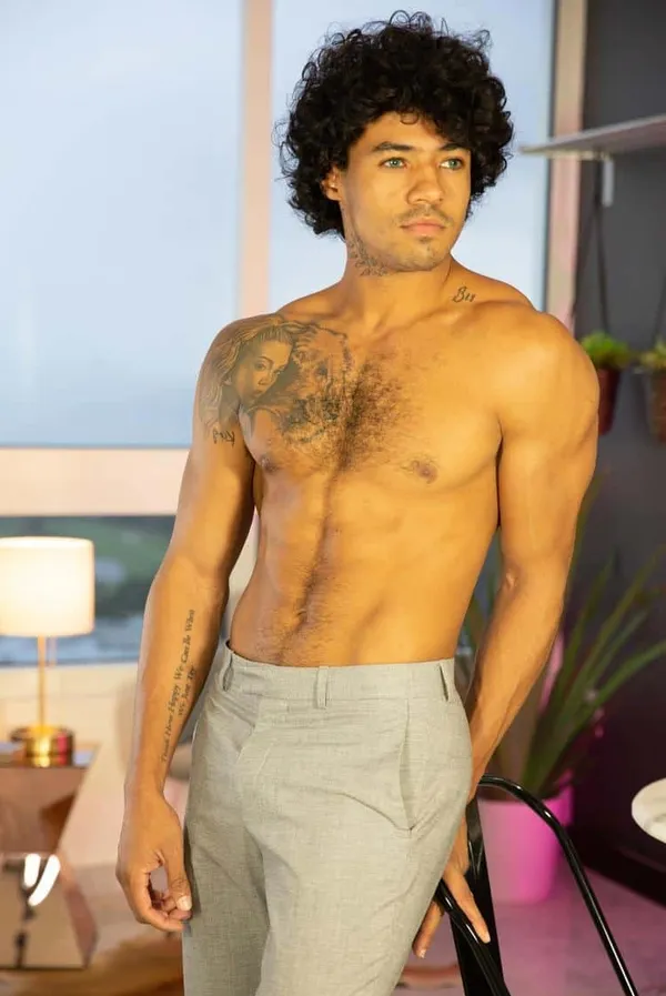 Lucas Ellis's photo 4