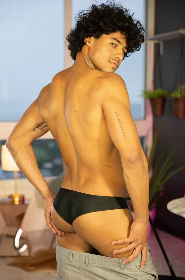 Lucas Ellis's photo 6