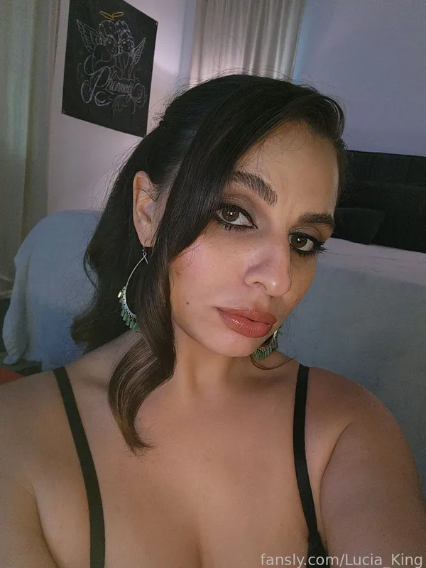 Lucia King's BabeWiki Profile