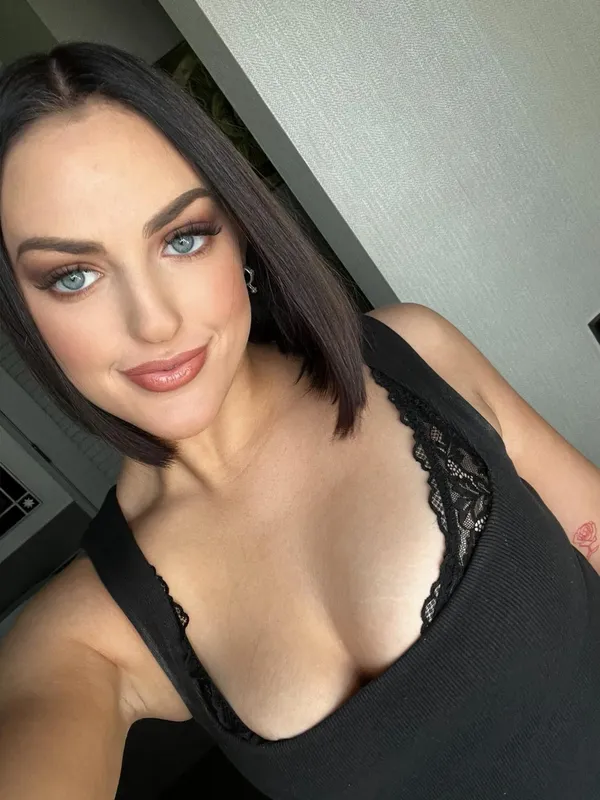 Lucy Lotus's photo 3