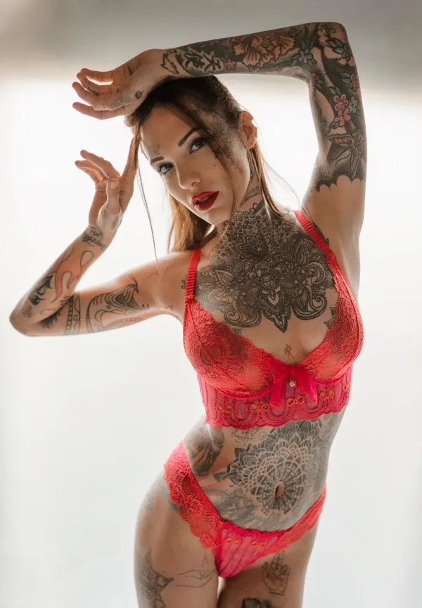 Lucy ZZZ's BabeWiki Profile