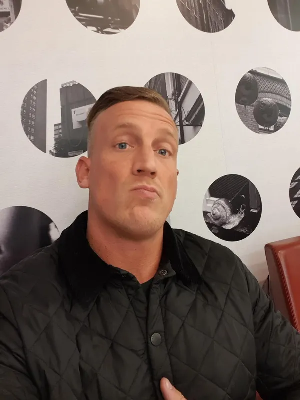 Luke Hardy's photo 4