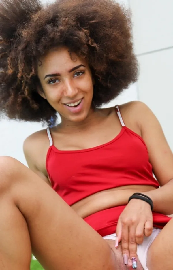 Luna Black X's photo 10