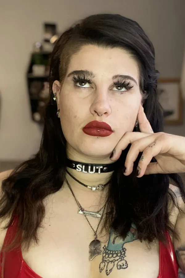 Luna Doom's BabeWiki Profile