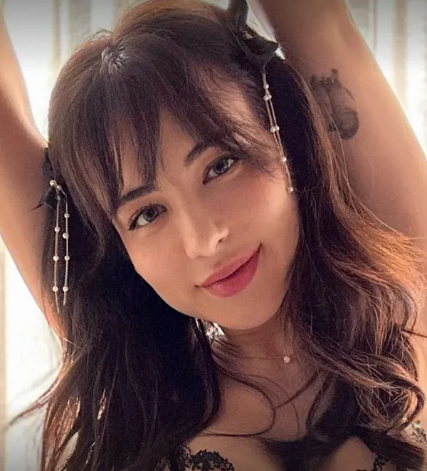 Luna Lovekiss's BabeWiki Profile