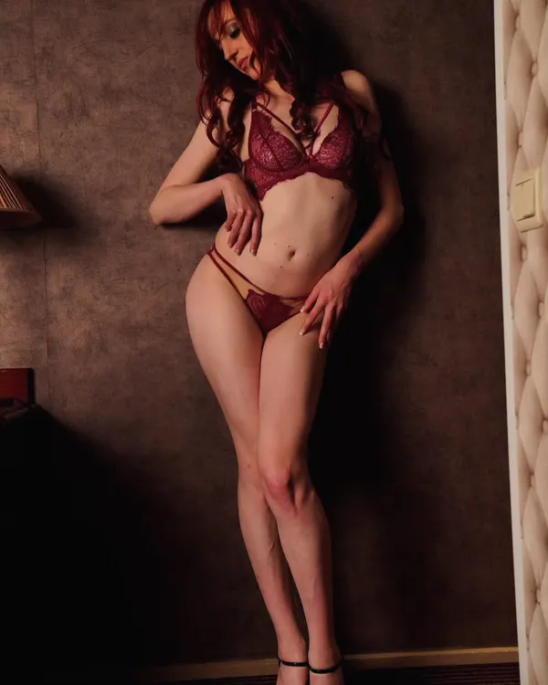 Luna Thrurmann's BabeWiki Profile