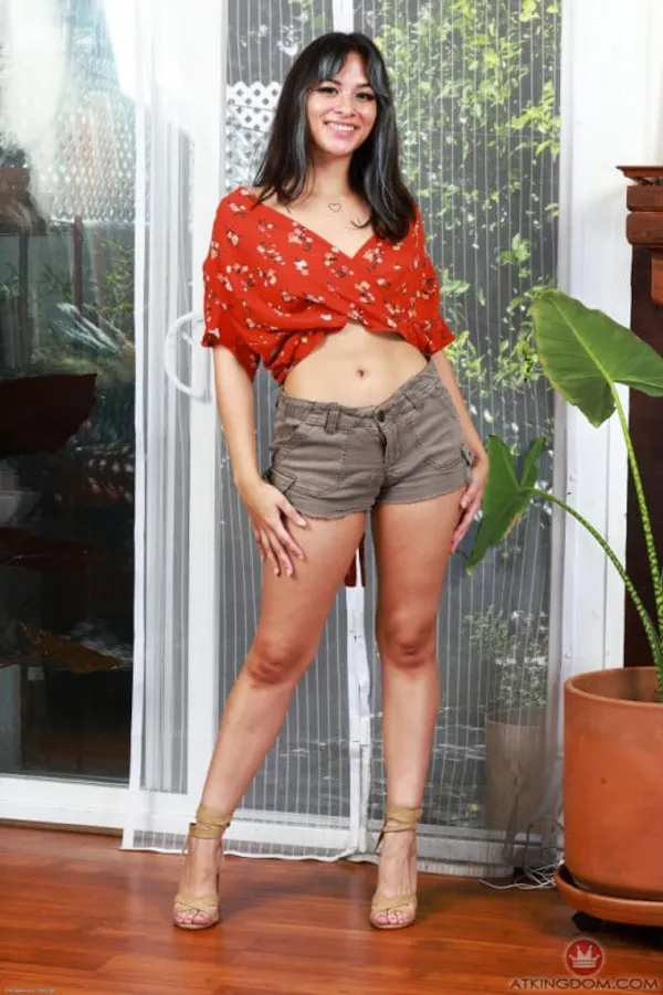 Luxe La Fox's BabeWiki Profile