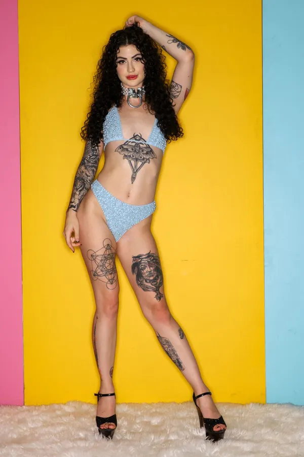 Lydia Black's photo 7