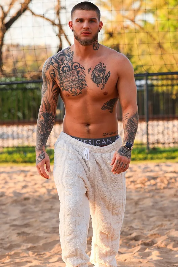 Mac Lawler's photo 3