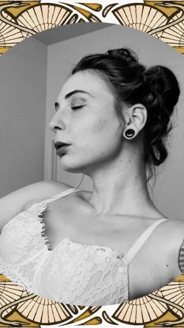 Madam Edgewood's BabeWiki Profile