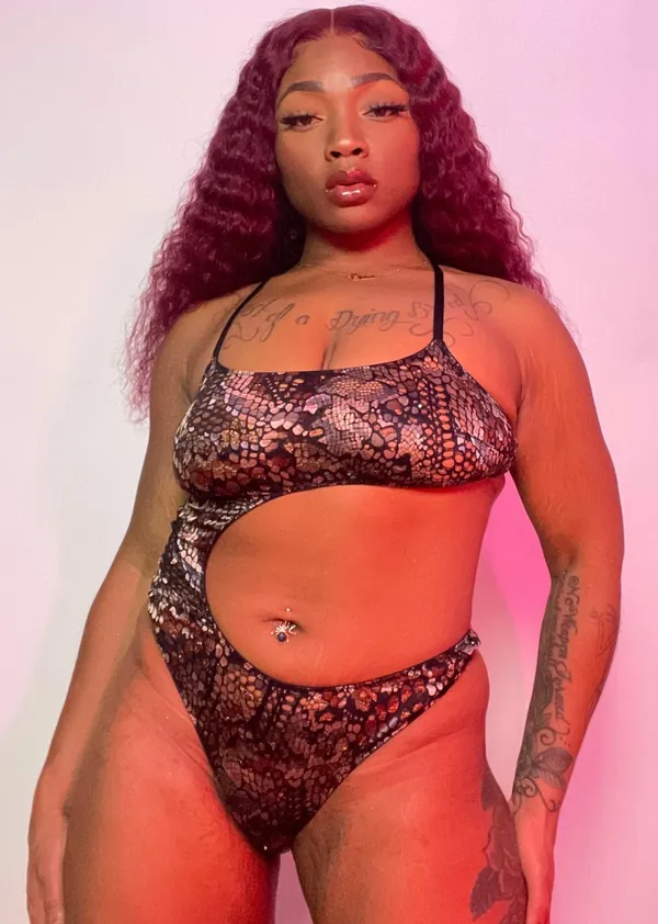 Madame OhLaLa's BabeWiki Profile