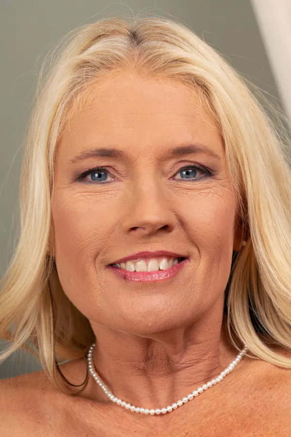 Maddie Cross's BabeWiki Profile