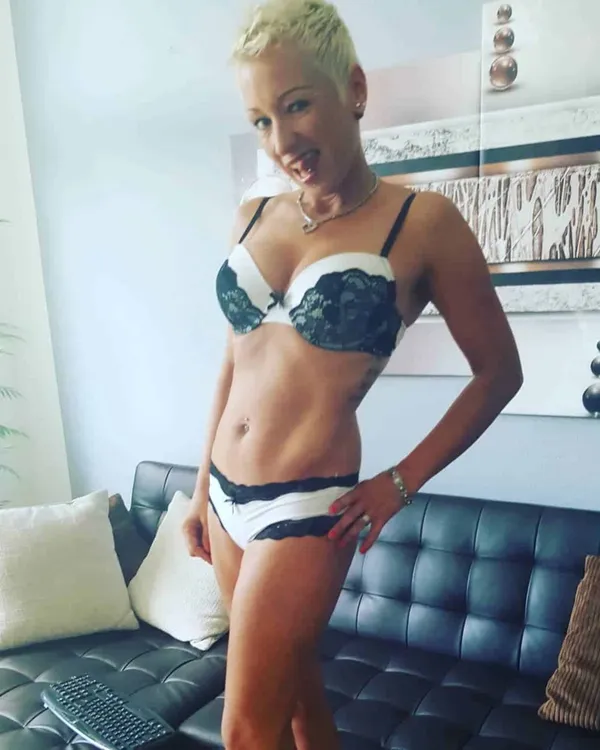 Mandy Mistery's BabeWiki Profile