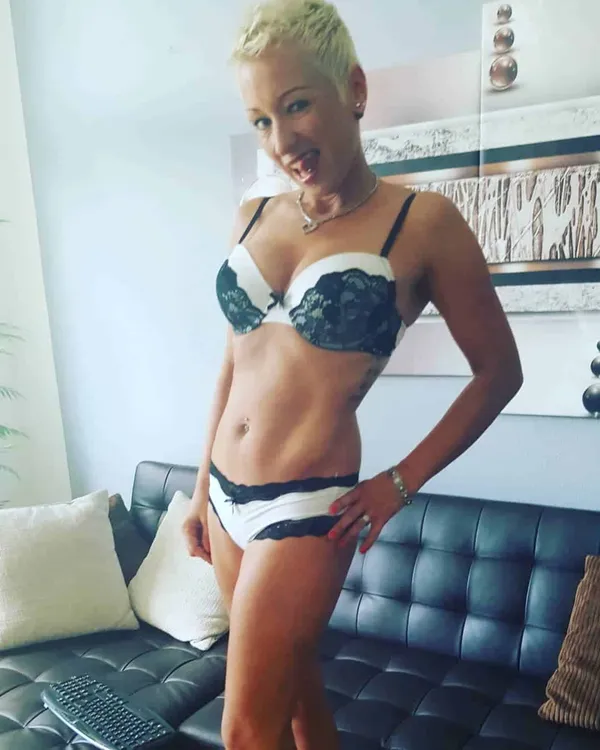 Mandy Mystery's BabeWiki Profile