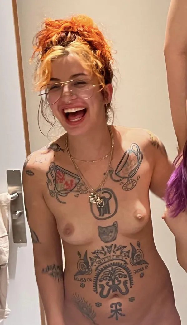 Manic Matilda's photo 4