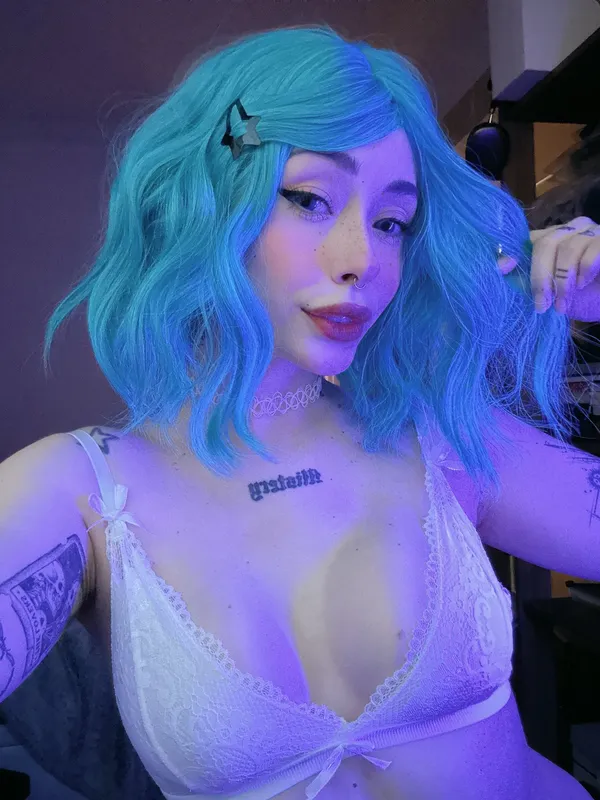 Manoela Rodrigues's photo 2