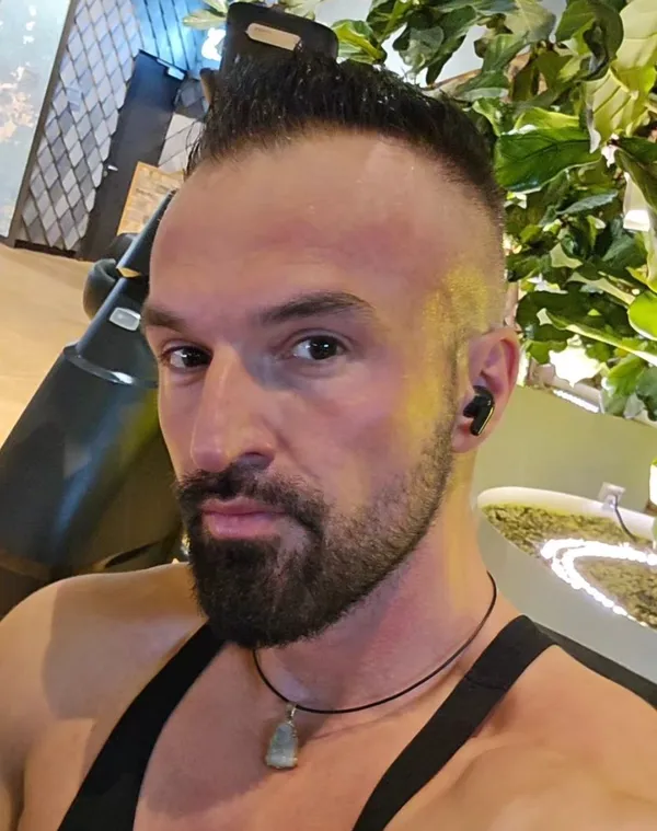 Manuel Stallion's BabeWiki Profile