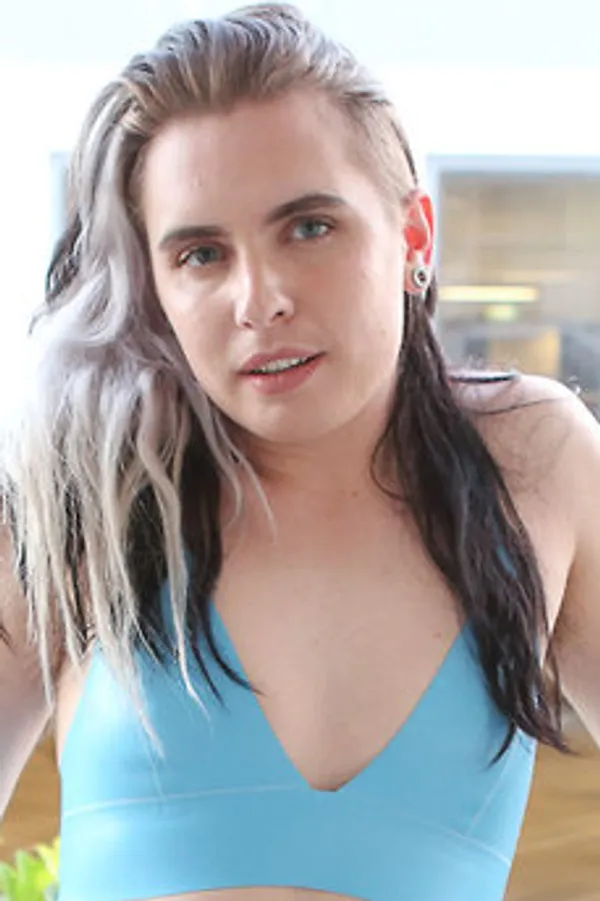 Marina Lee's photo 3