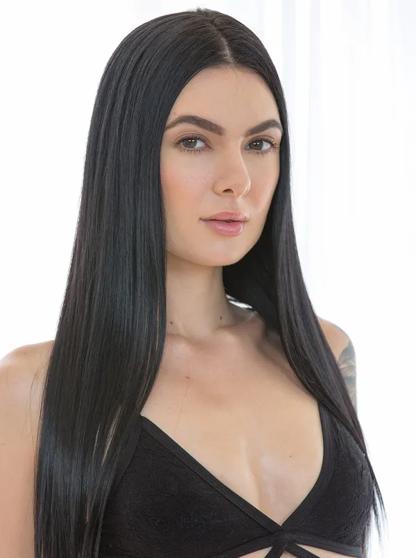 Marley Brinx's photo 5