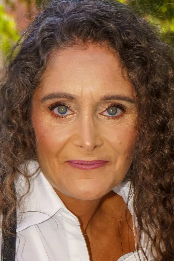 Mavi Burbujita's BabeWiki Profile