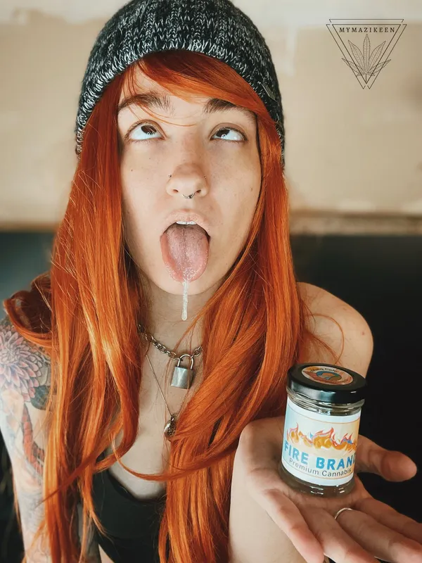 Mazikeen Moon's BabeWiki Profile