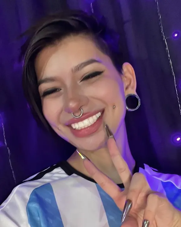 Meg Vicious's photo 8