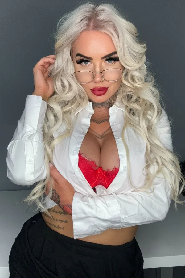 Megan Louise's BabeWiki Profile