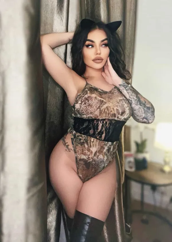 Melia Leigh's BabeWiki Profile