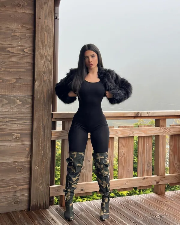 Melissa M's BabeWiki Profile