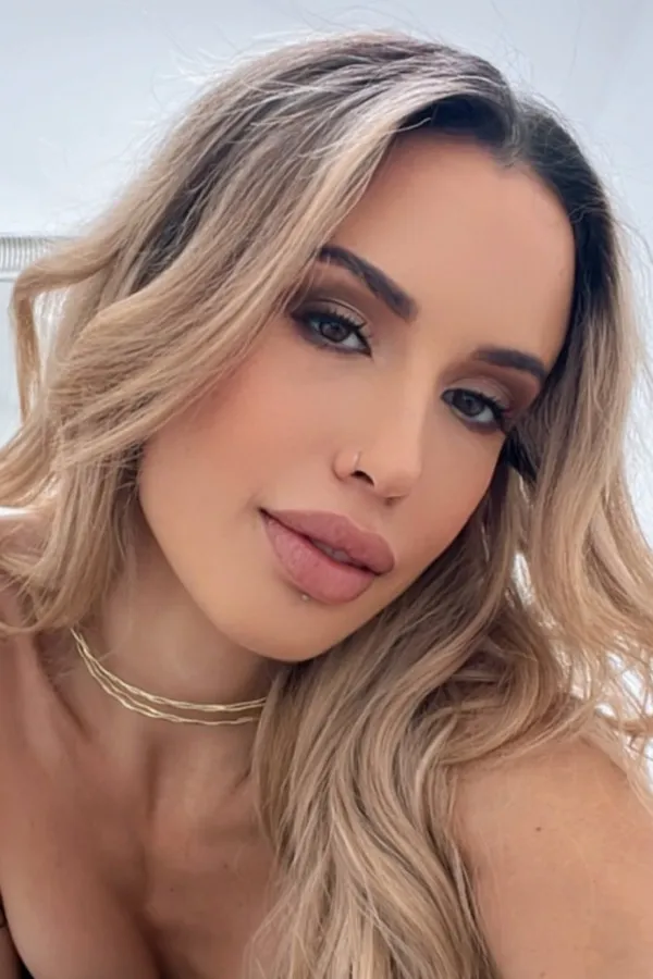 Mellany Lapiedra's photo 6