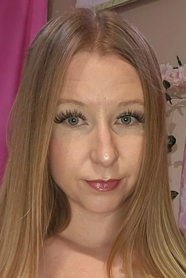 Melody Lynn's BabeWiki Profile