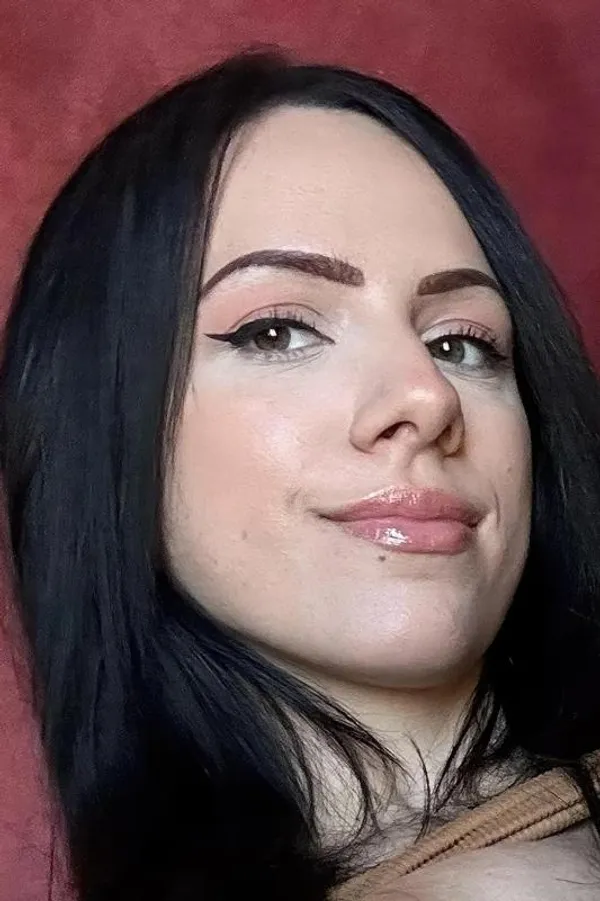 Mely Elizabeth's BabeWiki Profile