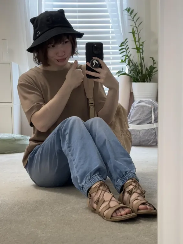 Mewnii's BabeWiki Profile