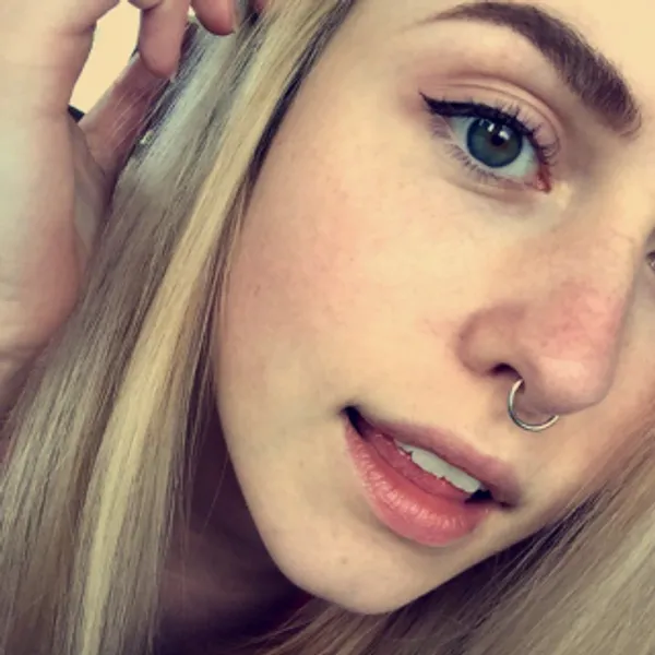 Mia Costa's BabeWiki Profile