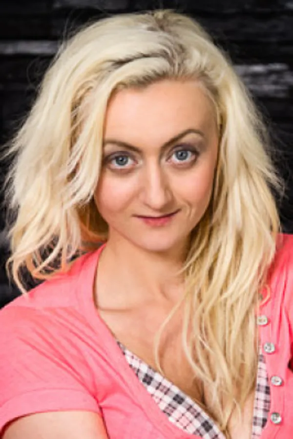 Mia Darklin's photo 7