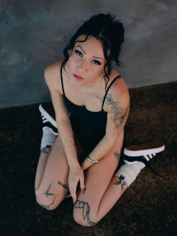 Mia Moxiee's photo 3