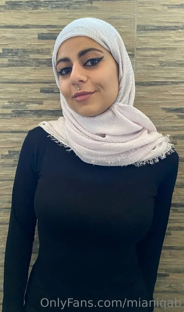 Mia Niqab's BabeWiki Profile
