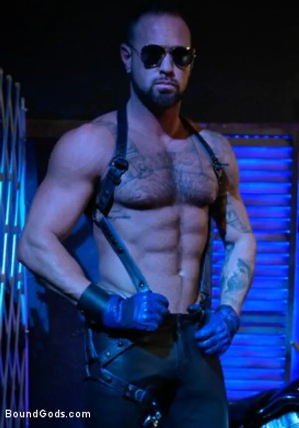 Michael Roman's photo 10