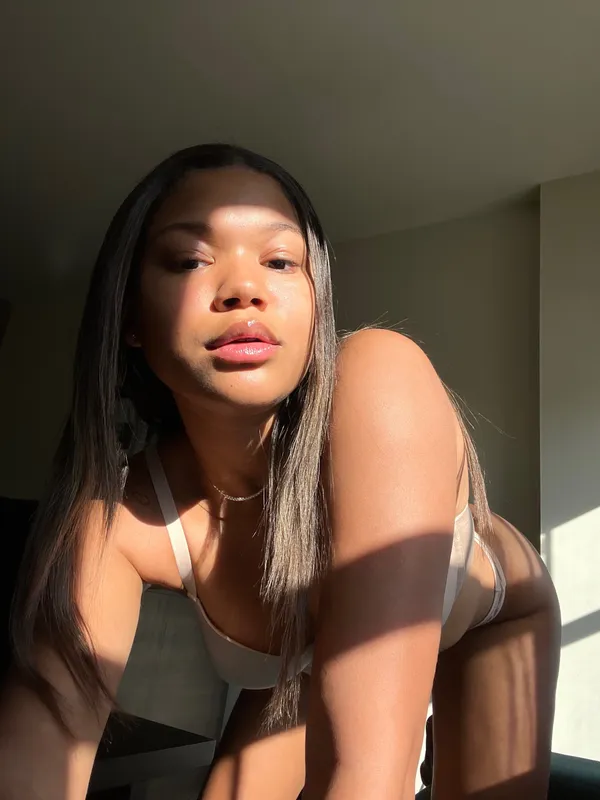 Michelle Anderson's BabeWiki Profile