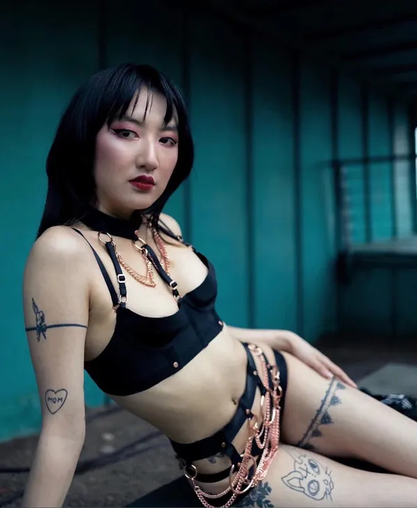 Midnight Mochi's BabeWiki Profile