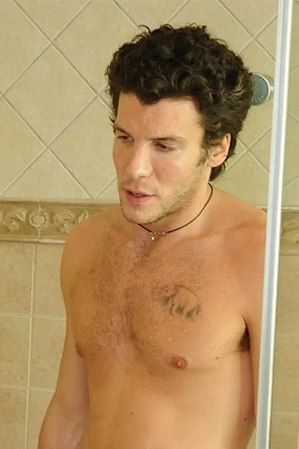 Mike Adriano's photo 3