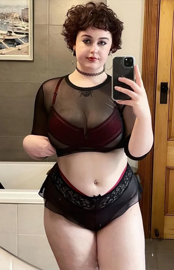 Mila Bloom's photo 4