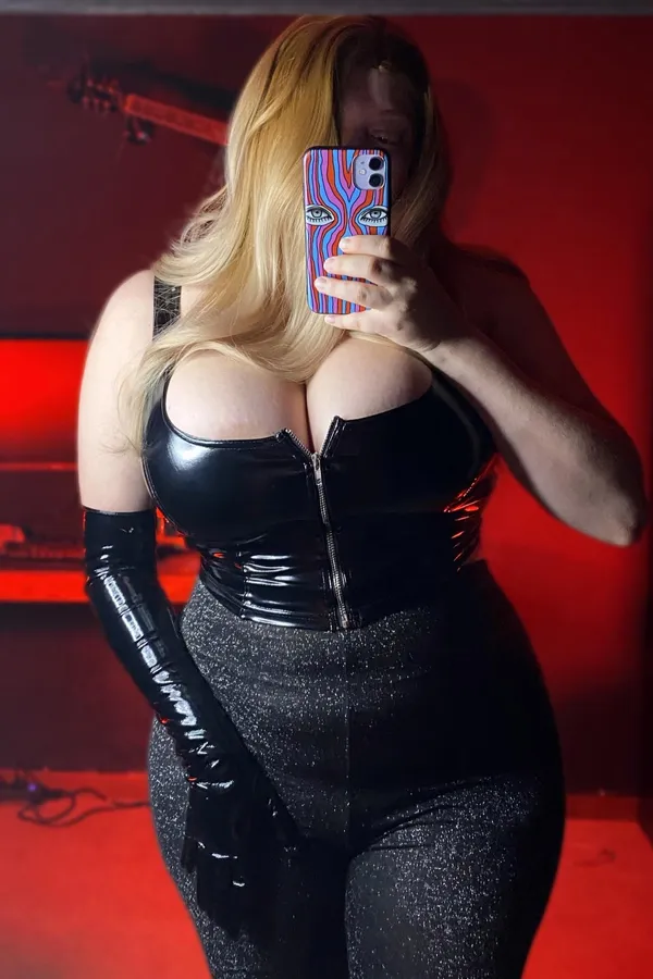 Mila Volker's photo 7