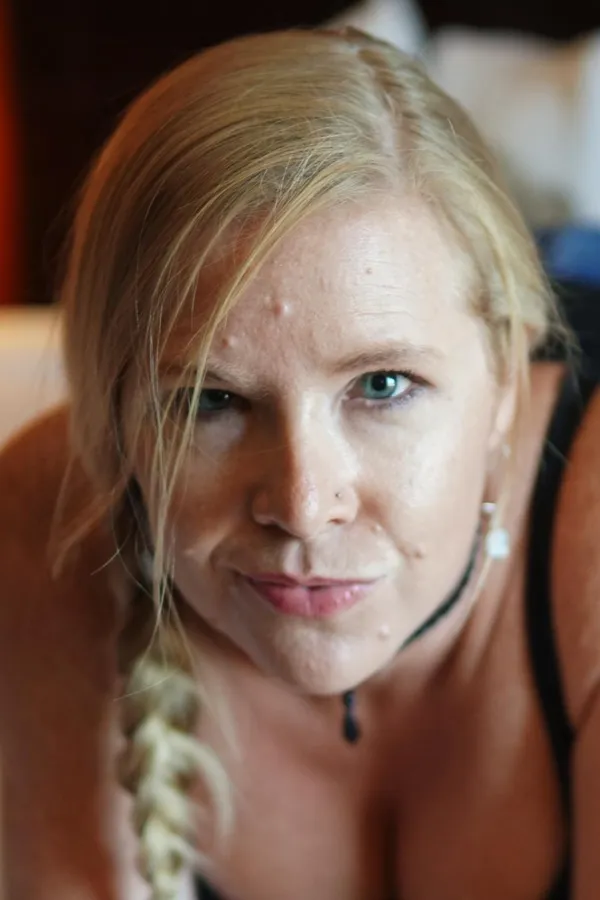 Milf Becca's photo 2