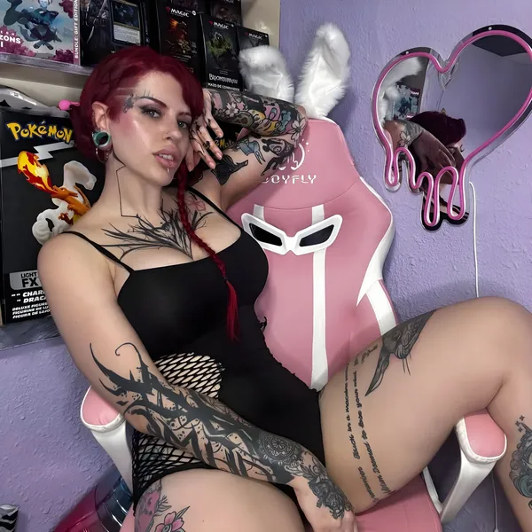 Milky Alien's BabeWiki Profile