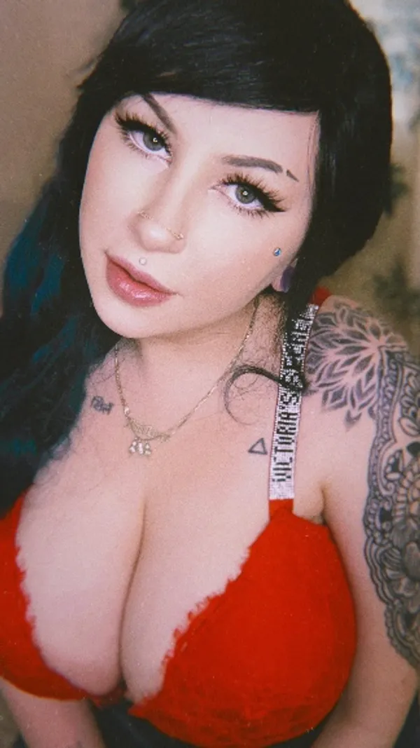 Mimi Flowers's BabeWiki Profile