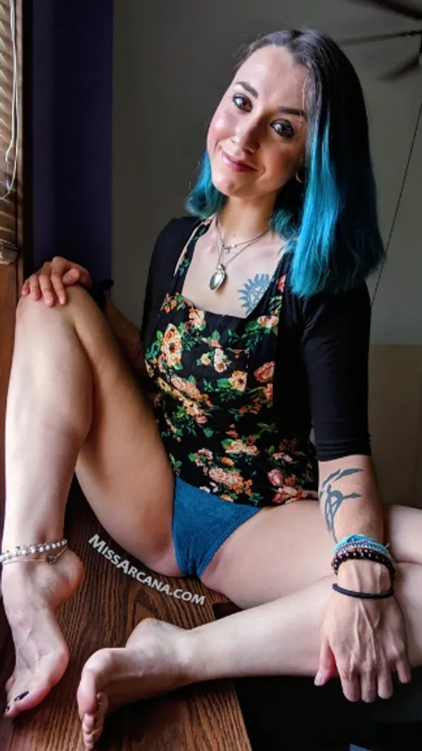 Miss Arcana's BabeWiki Profile