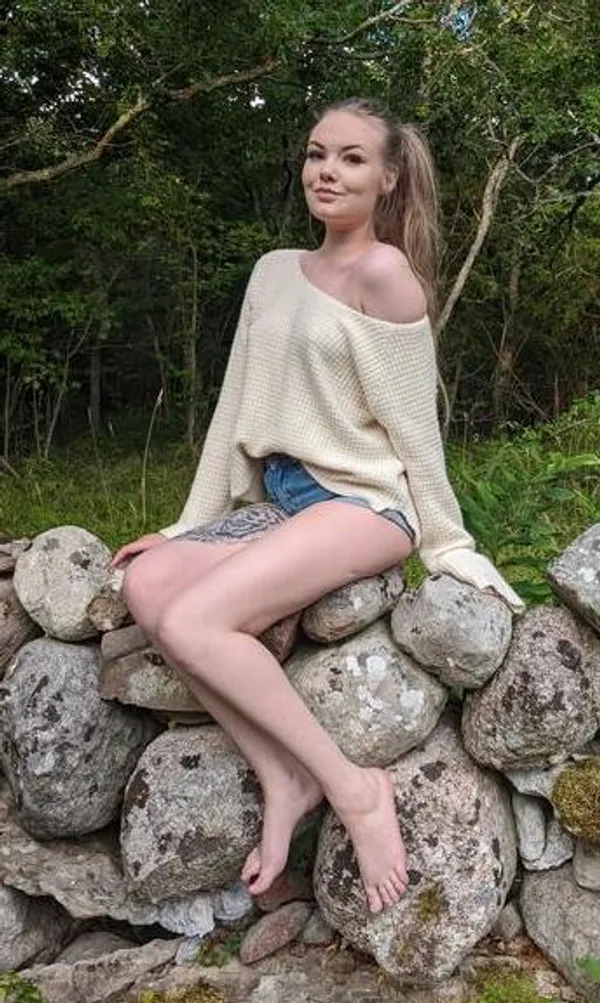 Miss Banana's photo 8