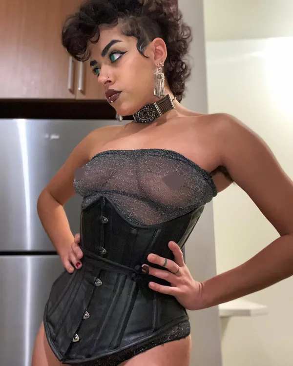 Miss Cleopatra's photo 3