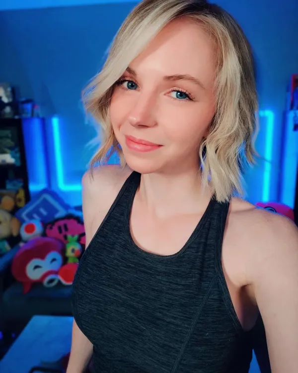 Miss Click's photo 7